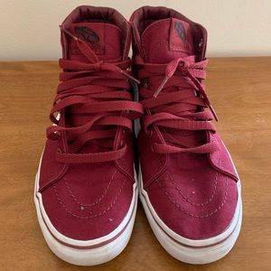 Maroon Van’s SK8-Hi